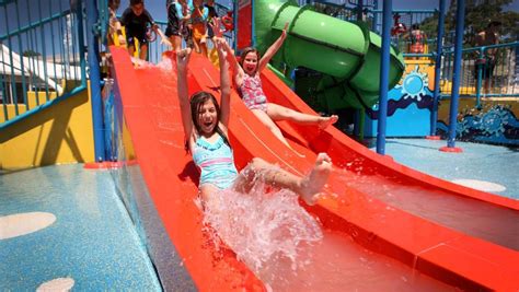 Nip slip at the water park .